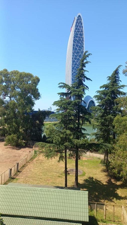 Central Park Apartment Батуми Екстериор снимка