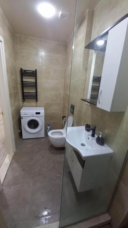 Central Park Apartment Батуми Екстериор снимка